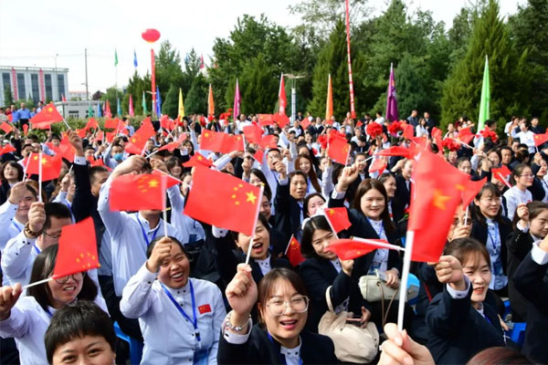 365电子游戏2021年“双庆日”现场 365电子游戏2021年“双庆日”现场