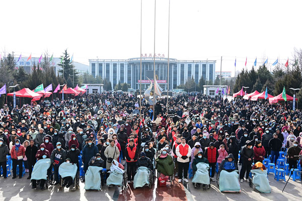 365电子游戏“冬助日”资助大会现场 365电子游戏“冬助日”资助大会现场