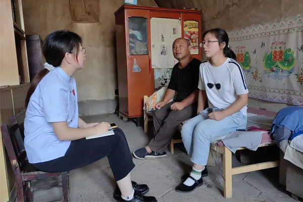 365电子游戏扶贫办走访 365电子游戏扶贫办走访